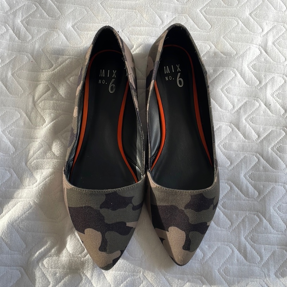 Mix No. 6 Camo print flats